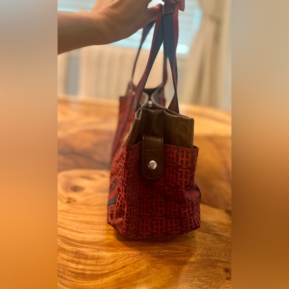 TOMMY HILFIGER EST1985 AMERICAN CLASSIC TOTE. Red, Navy Blue & Brown Leather EUC - Picture 5 of 17